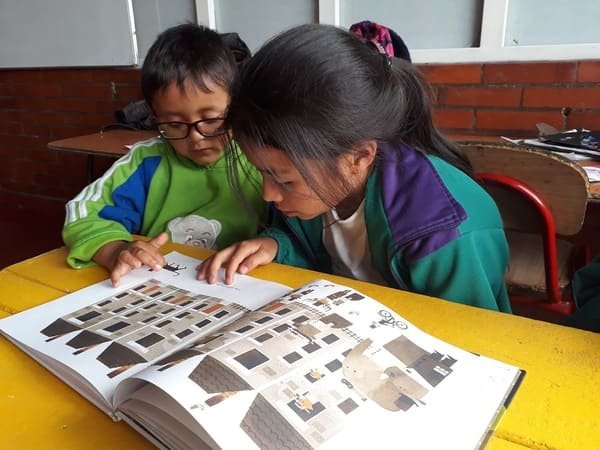 fundacion educacion niños y adolescentes